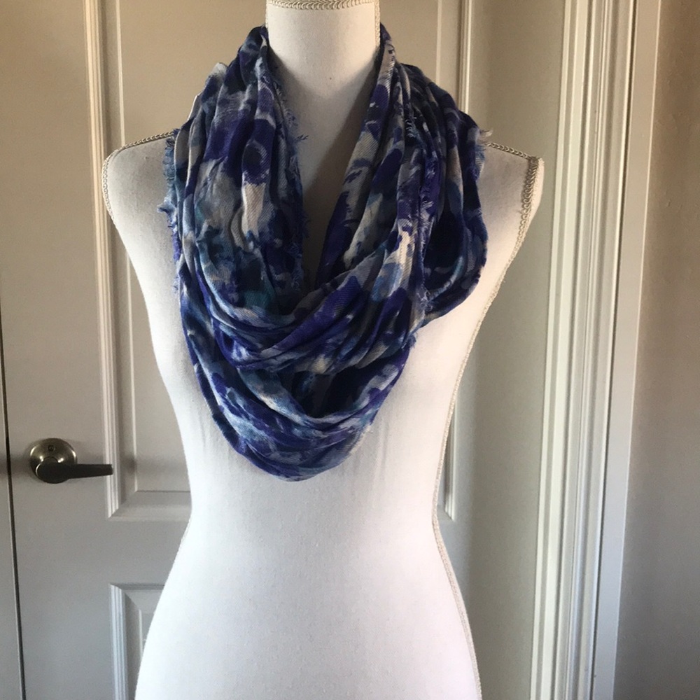 Infinity scarf